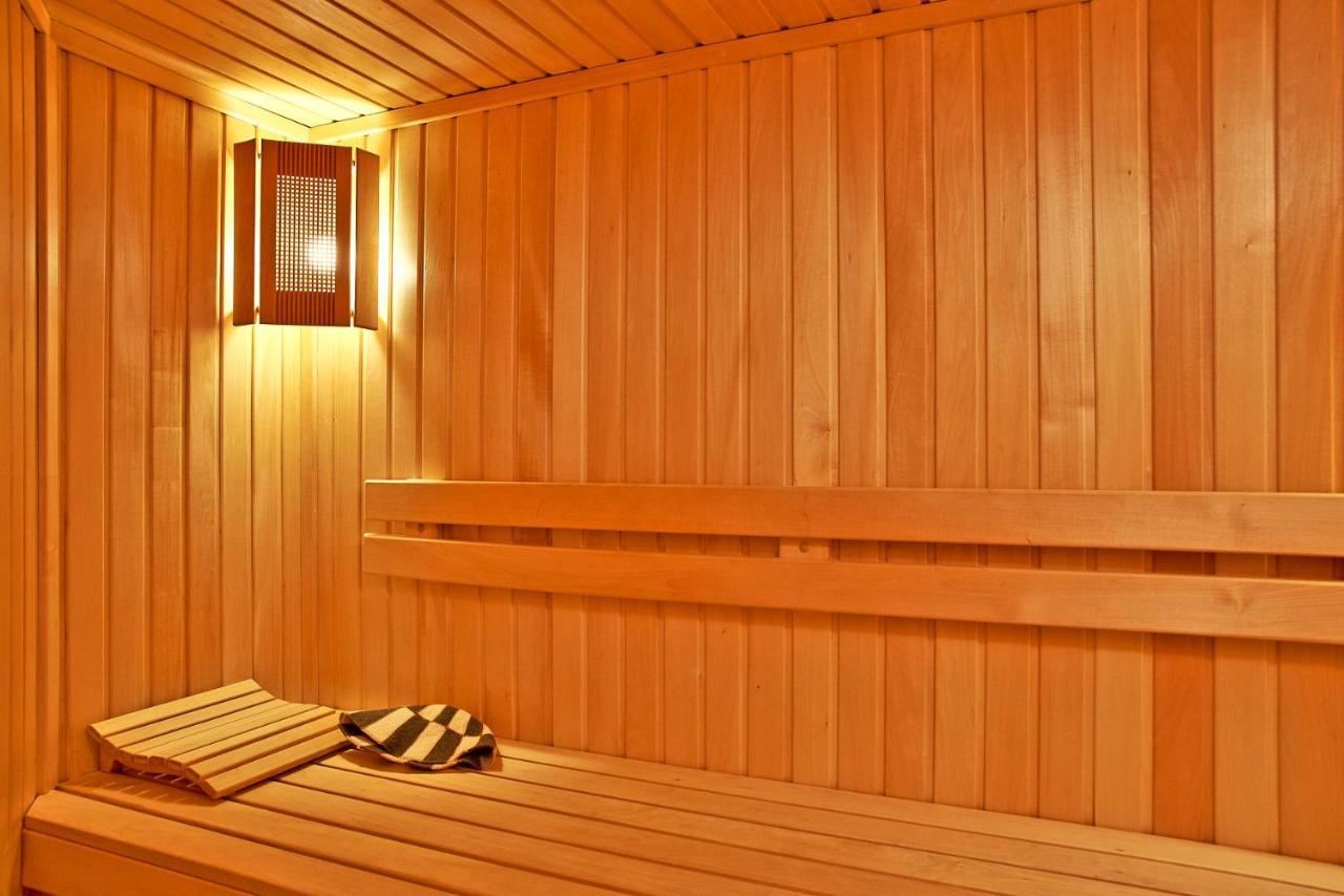 Sauna, Big Jacuzzi , Khreshchatyk Apartments Kiev Dış mekan fotoğraf