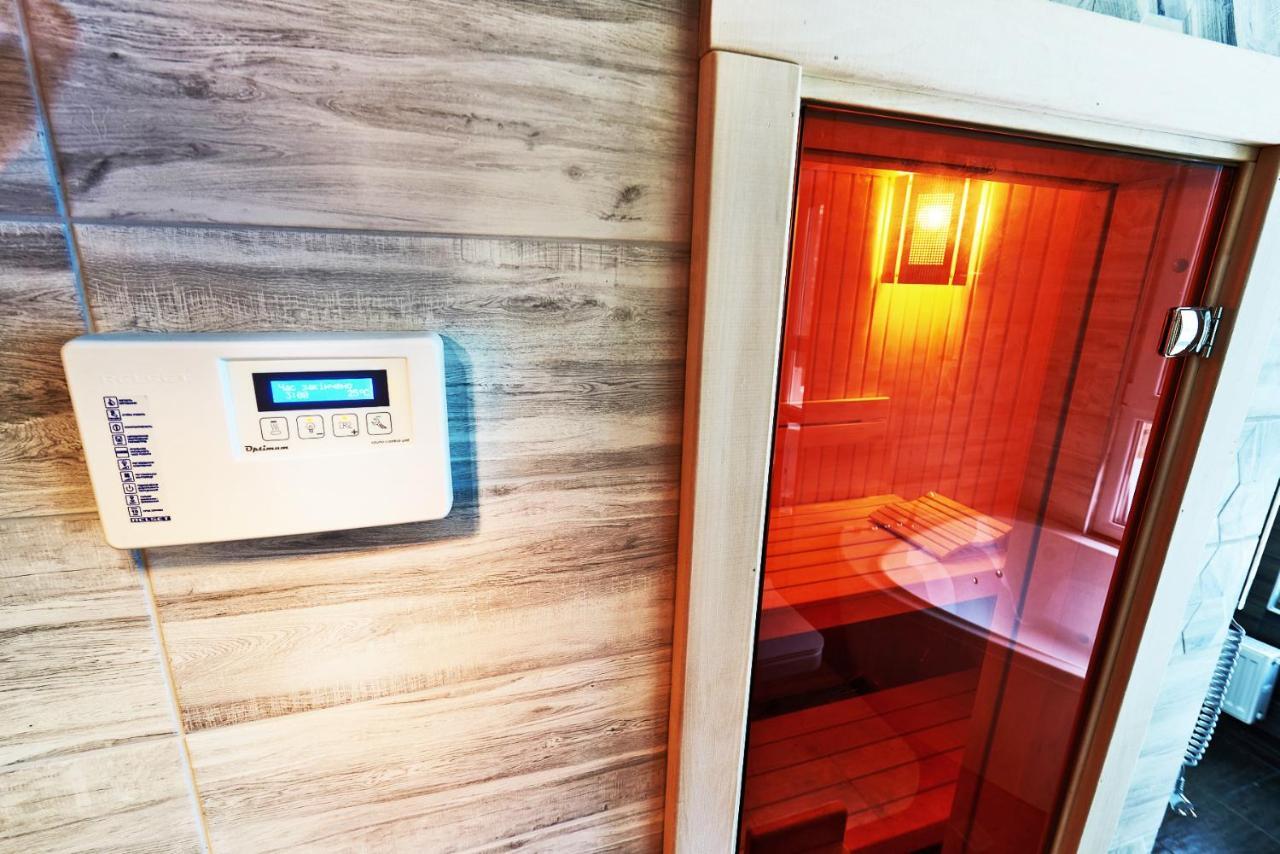 Sauna, Big Jacuzzi , Khreshchatyk Apartments Kiev Dış mekan fotoğraf